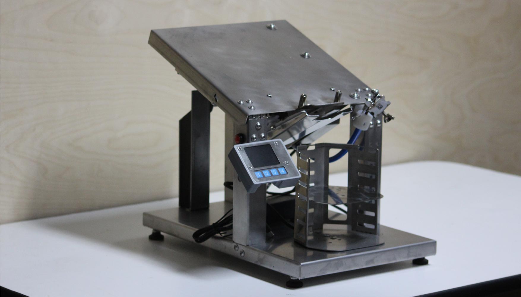 Invasettamento semi-automatico con DosaMiele